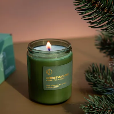 Candles - Christmas Tree (Cedar + Pine + Spices) | Green Jar Candle |120ml - OCTŌ