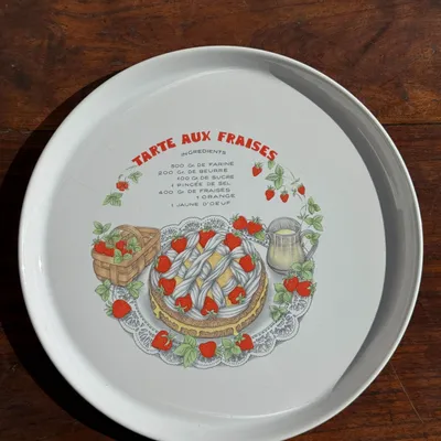 Platter and bowls - D31 Pie Dish and Strawberry Pie Recipe - OFFICE OBJETS