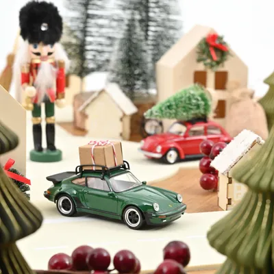 Jouets enfants - Voiture jouet Porsche 911 Turbo 1978 Noël Jet-car 1/43 - NOREV