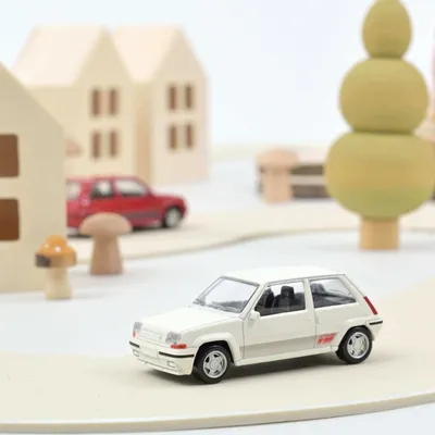 Jouets enfants - Voiture jouet Renault SuperCinq GT Turbo Ph II 1988 Blanc Jet-car 1/43 - NOREV