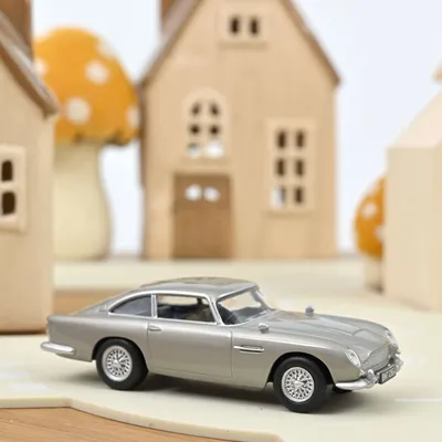 Jouets enfants - Voiture jouet Aston Martin DB5 1963 Gris Bouleau Argenté Jet-car 1/43 - NOREV