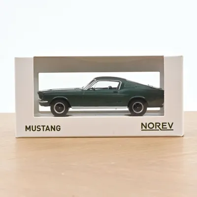Jouets enfants - Voiture jouet Ford Mustang Fastback 1968 Vert Satin métallisé Jet-car 1/43 - NOREV