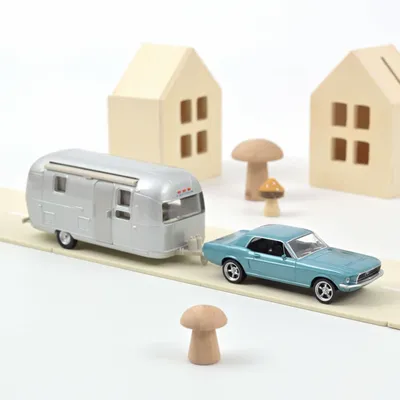 Jouets enfants - Voiture jouet Ford Mustang 1968 Bleu métallisé et Caravane Airstream Jet-car 1/43 - NOREV