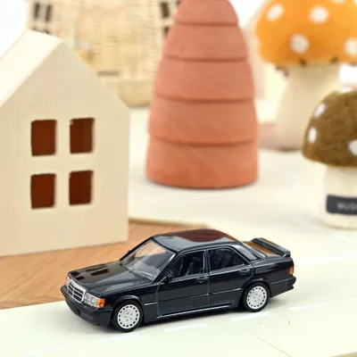 Jouets enfants - Voiture jouet Mercedes Benz 190E 2.3 16 1984 Noir métallisé Jet-car 1/43 - NOREV