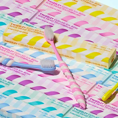 Caskets and boxes - Twizzley Curved Wide-Head Toothbrush - TWIZZLEY