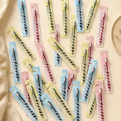 Caskets and boxes - TWIZZLEY Daily Edition – 3-Piece Toothbrush Set - TWIZZLEY