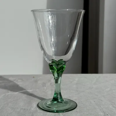 Verres à pied - Lot de 4 verres à pied vert vintage H16 - OFFICE OBJETS