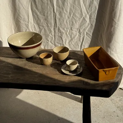 Platter and bowls - Large salad bowl in speckled beige with ochre frieze H14 D25 - OFFICE OBJETS