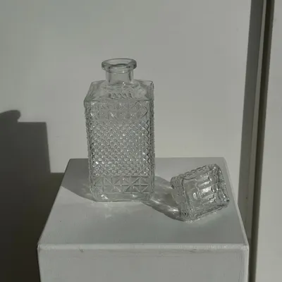 Carafes - H23 L9 vintage diamond-tipped glass whiskey carafe - OFFICE OBJETS