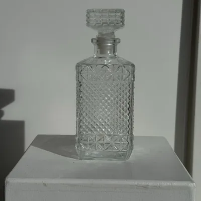 Carafes - H23 L9 vintage diamond-tipped glass whiskey carafe - OFFICE OBJETS