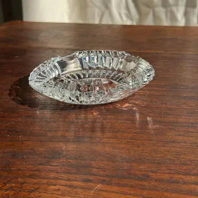 Decorative objects - Classic rosette glass ashtray and cigarette holder D13 - OFFICE OBJETS