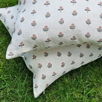 Comforters and pillows - 100% Linen Pillowcase - Beige small flowers print on heavy linen - NORRAVILLA