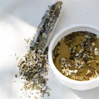 Coffee and tea - LES INSTANTS Herbal Teas - Collection of teas for feminine well-being - SAS ENTRE DEUX HAIES