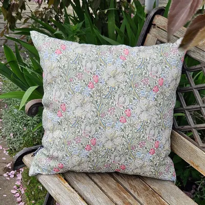 Comforters and pillows - 100% Linen Pillowcase - William Morris Golden Lily - NORRAVILLA