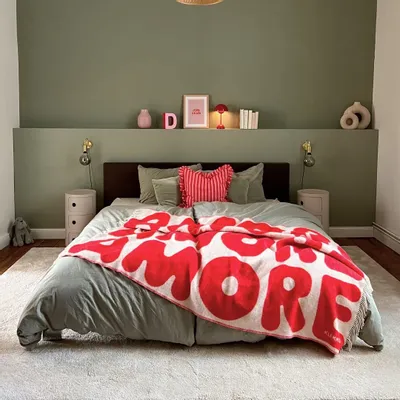 Throw blankets - Wool Throw Blanket in Red – KLEKKS NO. 11 (AMORE) - KLEKKS