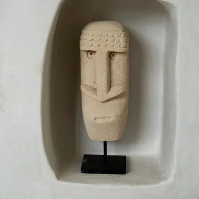 Sculptures, statuettes et miniatures - La Pierre Sumba #21 sur Socle - BAZAR BIZAR LIVING