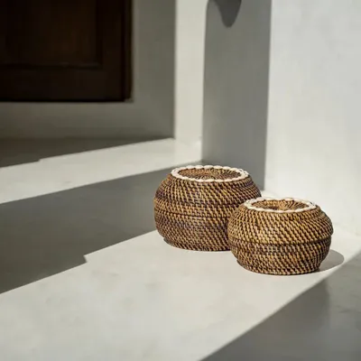 Caskets and boxes - The Colonial Peek-a-Boo Basket - Natural Brown - M - BAZAR BIZAR LIVING