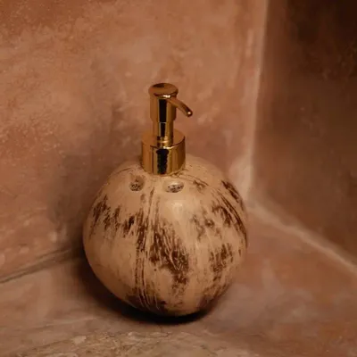 Porte-savons - Le Distributeur De Savon En Noix De Coco - BAZAR BIZAR LIVING
