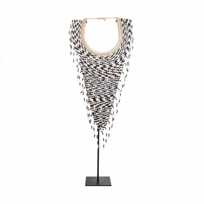 Sculptures, statuettes et miniatures - Le Collier Tribal en Perles sur Support - Noir Blanc - BAZAR BIZAR LIVING