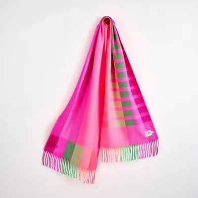 Foulards et écharpes - Oh My My Neon Stripe Wide Merino Scarf - AVOCA