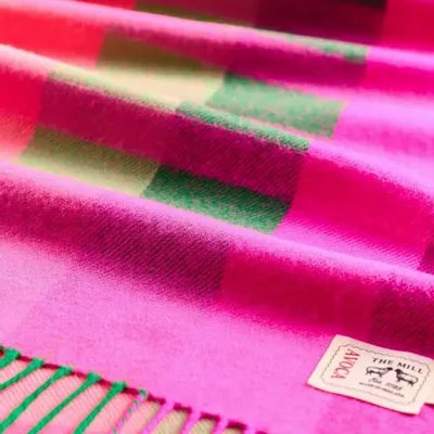 Foulards et écharpes - Oh My My Neon Stripe Wide Merino Scarf - AVOCA