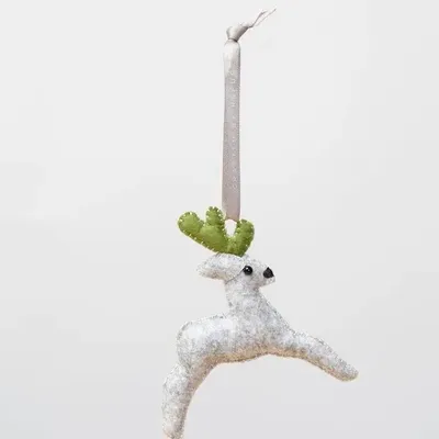 Christmas garlands and baubles - Handcrafted Dashing Deer Christmas Ornament - UNHCR/MADE51