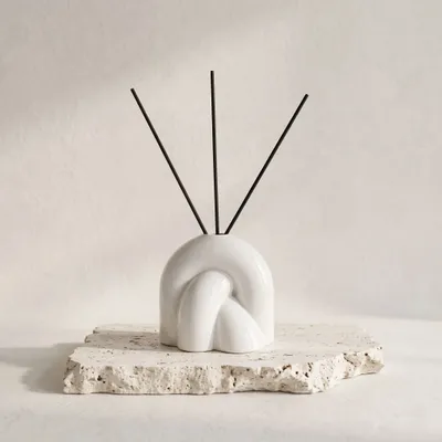 Home fragrances - Ceramic reed diffuser - Presented in a luxurious rigid box - WOOSM