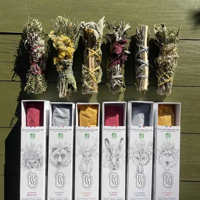 Diffuseurs de parfums - Collection des 6 petits Bâtons de fumigation - TOTEM NATURE