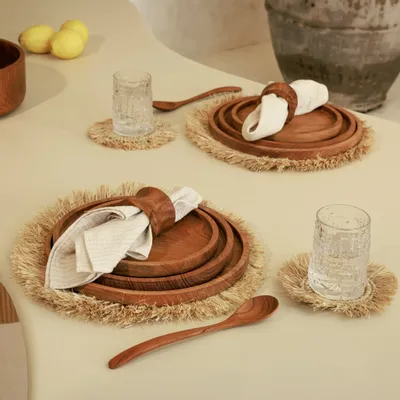 Everyday plates - Round teak plate - DESIGN TRIP