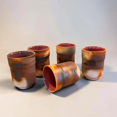 Tasses et mugs - Tasse Yunomi en porcelaine d’Arita cuite au Saggar - JOHN MAC CERAMICS