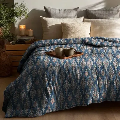 Bed linens - linen quilted blanket - Indian blue print - NORRAVILLA
