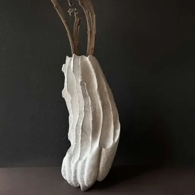 Vases - Vase sculptural «Stone Temple LILII» - GALERIE SANA MOREAU