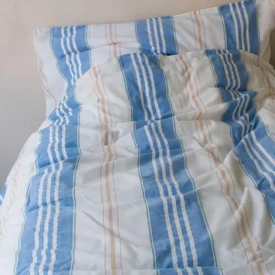Beds - striped duvet cover - white with mediterranean blue - OTTOMANIA