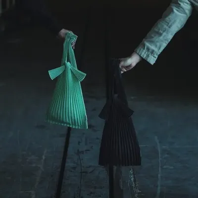 Bags and backpacks - TOTE BAG PLEATED -Vertical L , S , mini (bioplastic/recycled polyester - KNA PLUS