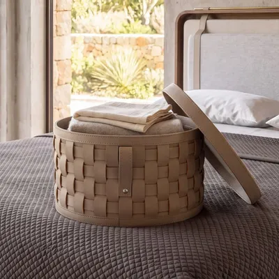 Corbeilles - Panier de rangement décoratif rond en cuir régénéré vison foncé avec couvercle - ANGEL CERDÁ