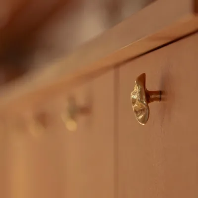 Buffets - Petit bouton/patère Subtle Pinch - EVAANNA