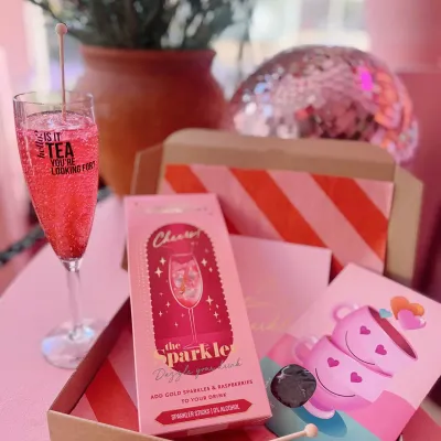 Delicatessen - The Sparkler Sticks: es paillettes dorées  à votre verre de champagne - THE CABINET OF CURIOSITEAS