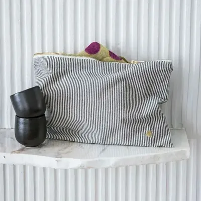 Clutches - Finette Pouch Finette Caviar L - LA CERISE SUR LE GATEAU