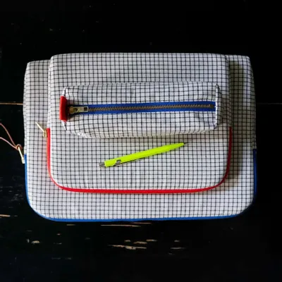 Clutches - Stylo laptop sleeve Bleu 25 X 34 X 3 - LA CERISE SUR LE GATEAU