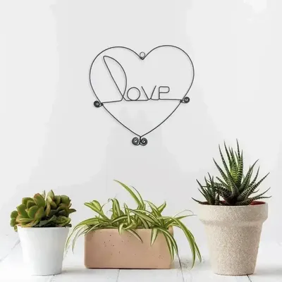 Autres décorations murales - Cadre coeur " Love " Saint Valentin - à punaiser - BIJOUX DE MUR