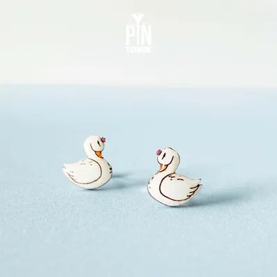 Swan Stud Earrings - PINTONIK