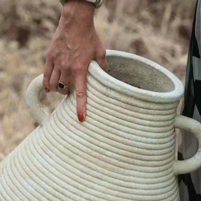 Decorative objects - ALAM jar - cream - DESIGN TRIP