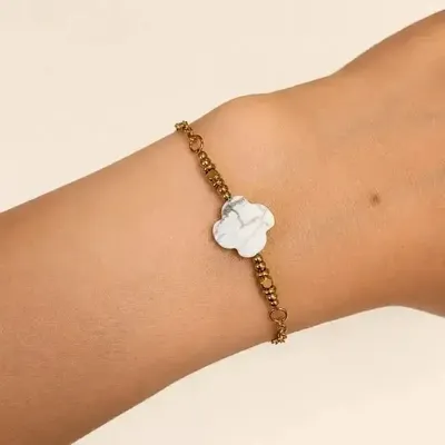Bracelets - Bracelet Chance en Howlite A – Trèfle - ARABESK