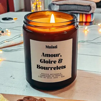 Cadeaux - Bougie Parfumée - Amour, Gloire & Bourrelets - Musc blanc – 160g - MUISTI