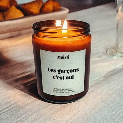 Cadeaux - Bougie Parfumée - Les garçons c'est nul - Musc blanc – 160g - MUISTI