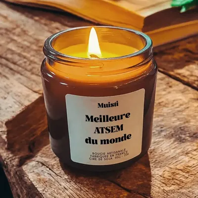 Cadeaux - Bougie Parfumée - Meilleure ATSEM du monde - Musc blanc – 95g - MUISTI