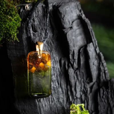 Jewelry - Baltic Amber & Resin Pendant – Rectangle, 38x18x6 mm – Emerald Reverie - GLASS4CANDLES