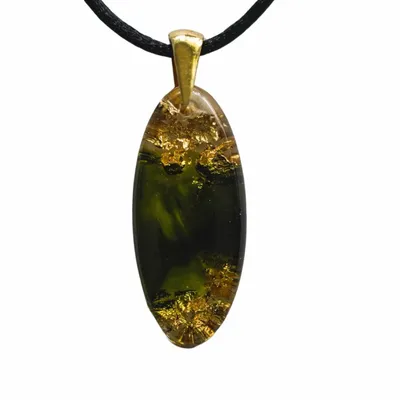 Jewelry - Resin & Gold-Tone Leaf Pendant – Drop, 39x16x6 mm – Golden Reflections - GLASS4CANDLES