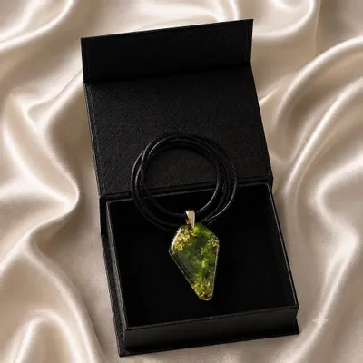 Jewelry - Resin & Gold-Tone Leaf Pendant, 39x24x6 mm – Golden Reflections - GLASS4CANDLES