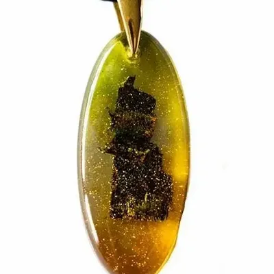 Bijoux - Pendentif en chêne noir et feuille dorée – goutte – Sérénité Obscure - GLASS4CANDLES